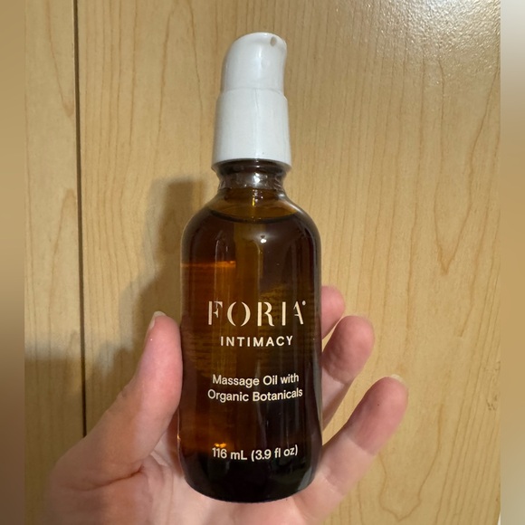 FORIA Massage Oil - Picture 2 of 15